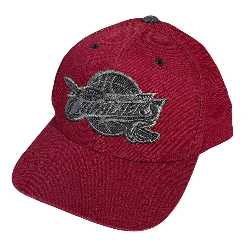 Mitchell & Ness NBA Cleveland Cavaliers SnapBack Hat. Like New Condition Mens OS